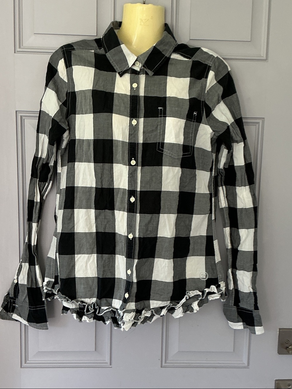 PINK Victoria's Secret Black & White Buffalo Check Button-Up Shirt